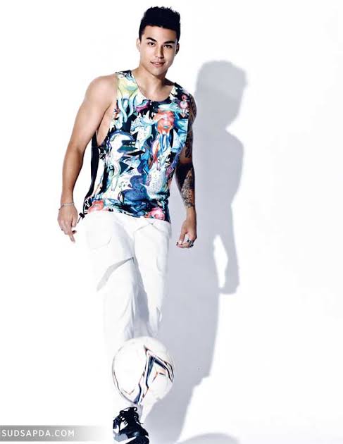 Charyl Chappuis modeling