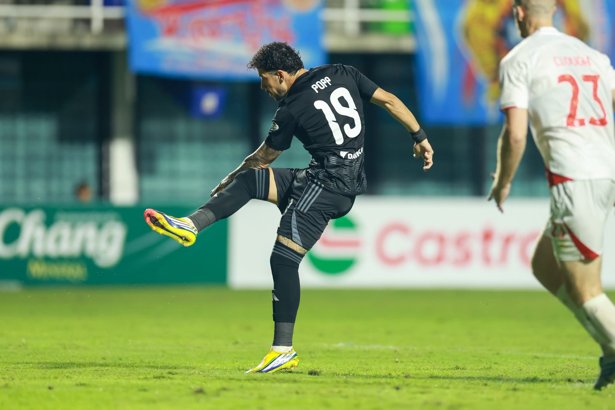 Lamphun Warrior against Bangkok United
